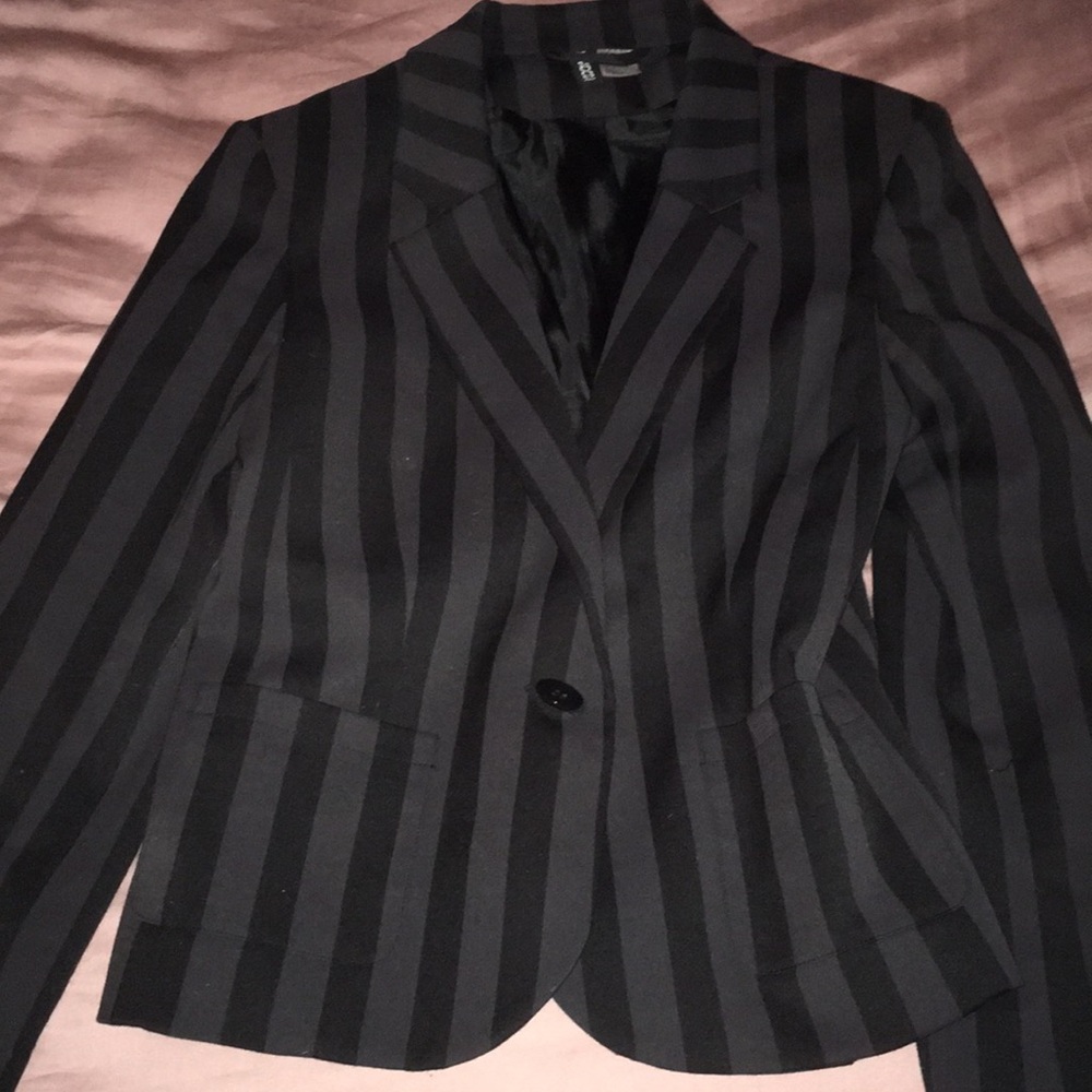 Black blazer with stripes